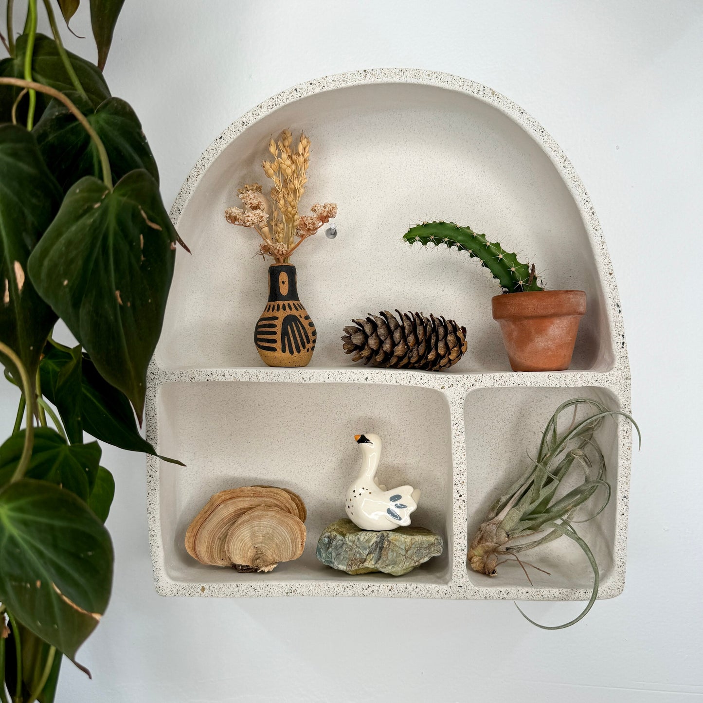 Hanging Treasure Altar No. 1