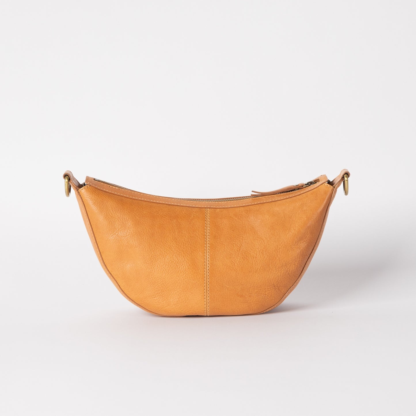The Leo cross body bum bag can be worn across the body as a bum bag, or on the shoulder as chic arm candy. Leo is unisex, catering to everyone who embraces that bumbag style. Made in India.