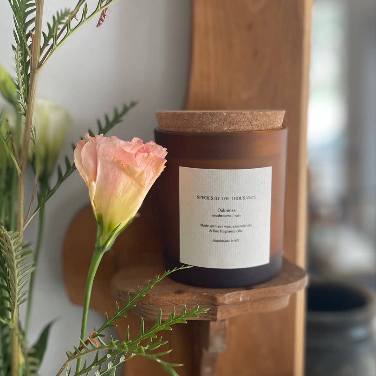 This hand poured candle is earthy and musky with damp mossy green notes and a touch of woodiness.
