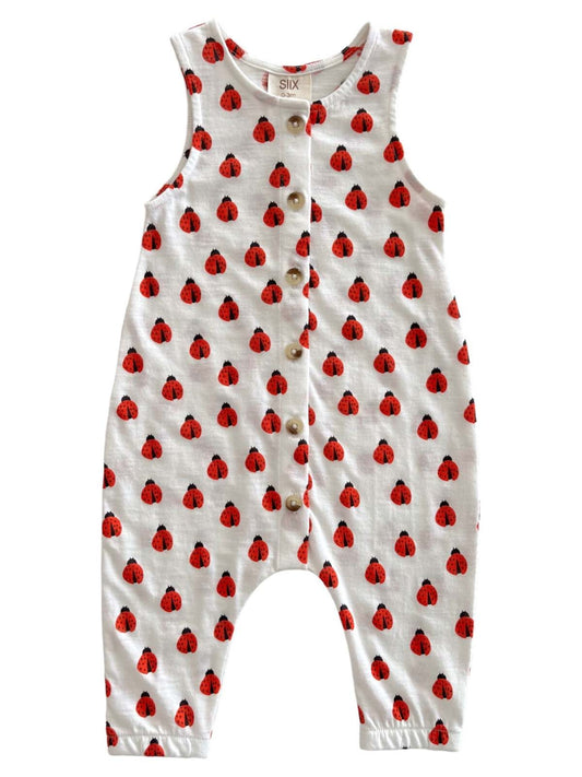 The Ladybug Organic Jumpsuit is that go-to piece in your little one’s wardrobe. Put on just this one piece, and you easily have a stylish outfit ready to go. 100% GOTS Certified Organic Cotton Slub. Made in India.