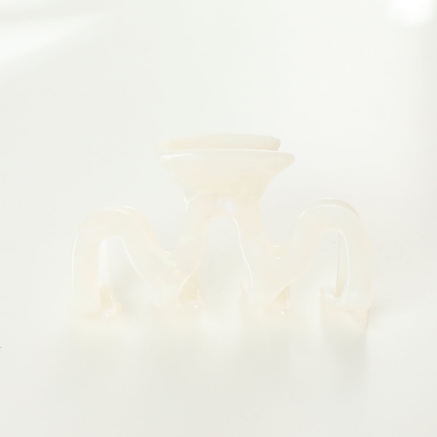 Esme Claw Clip