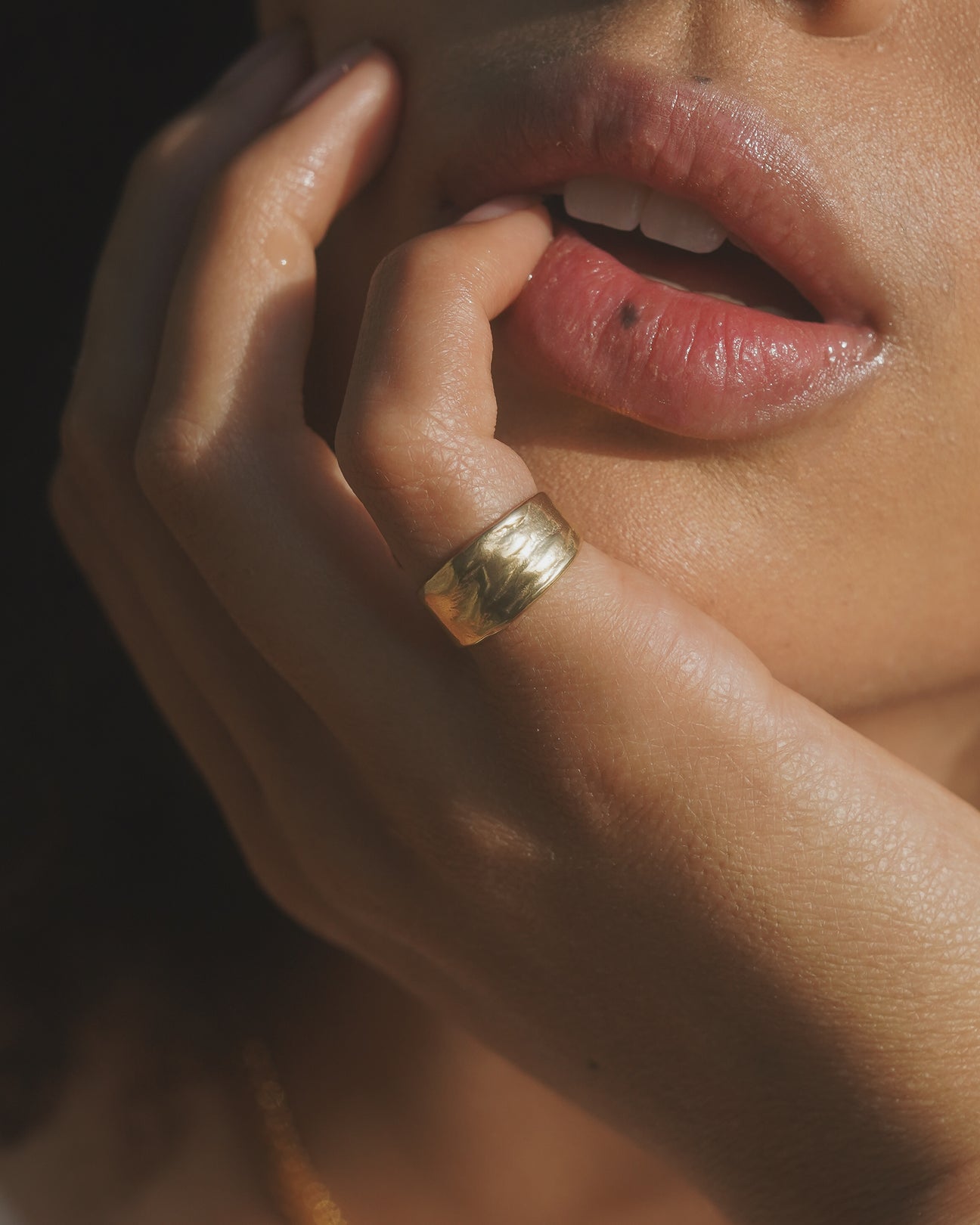 Vita Pinky Ring