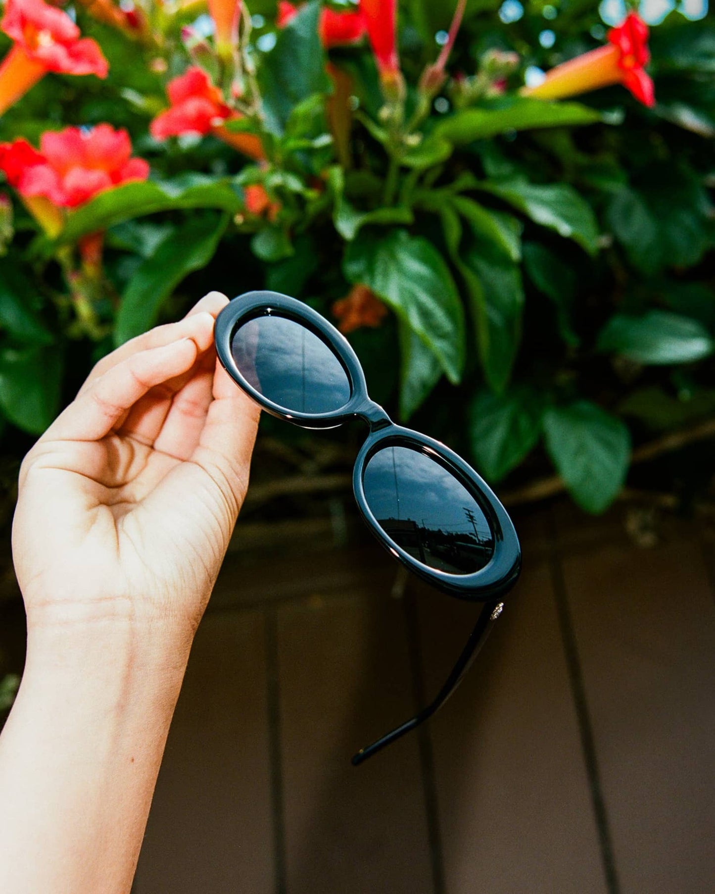 The Sweet Leaf is a small-ish silhouette that flatters a variety of head sizes. Its thin, adjustable temples allow for a more universal fit. Handcrafted bioacetate frames—biodegradable, plant-based, earth-friendlier. Rx-ready.