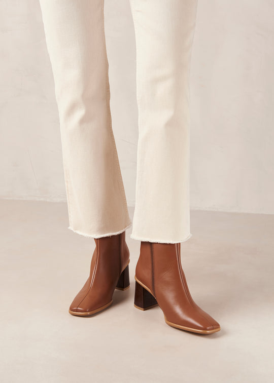 alohas west cape vintage tan boot