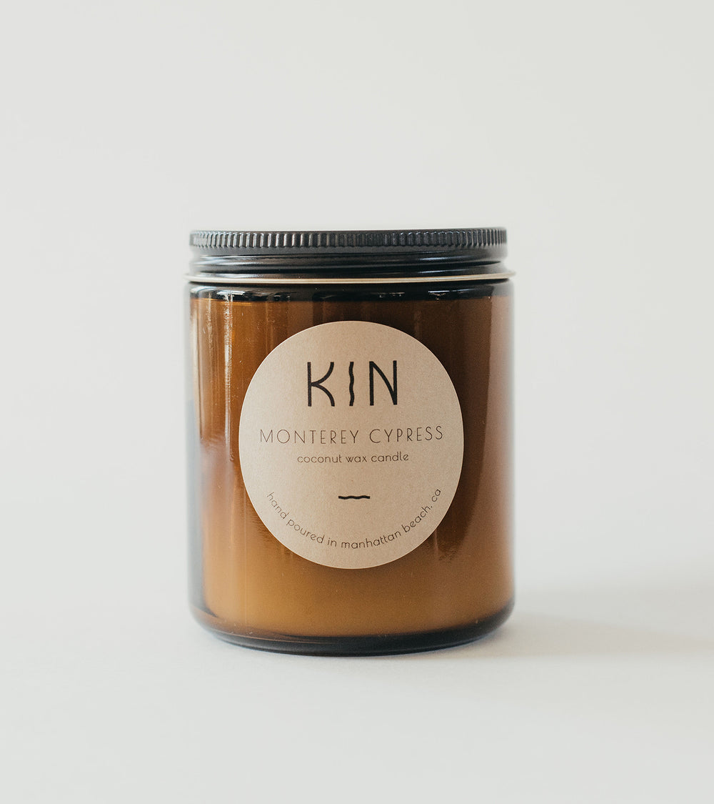 Inspired by road trips north to the twisting cypress trees that line central California’s coast. Escape city life with a scent bathed in sea mist, driftwood smoke, and cypress tree resin.