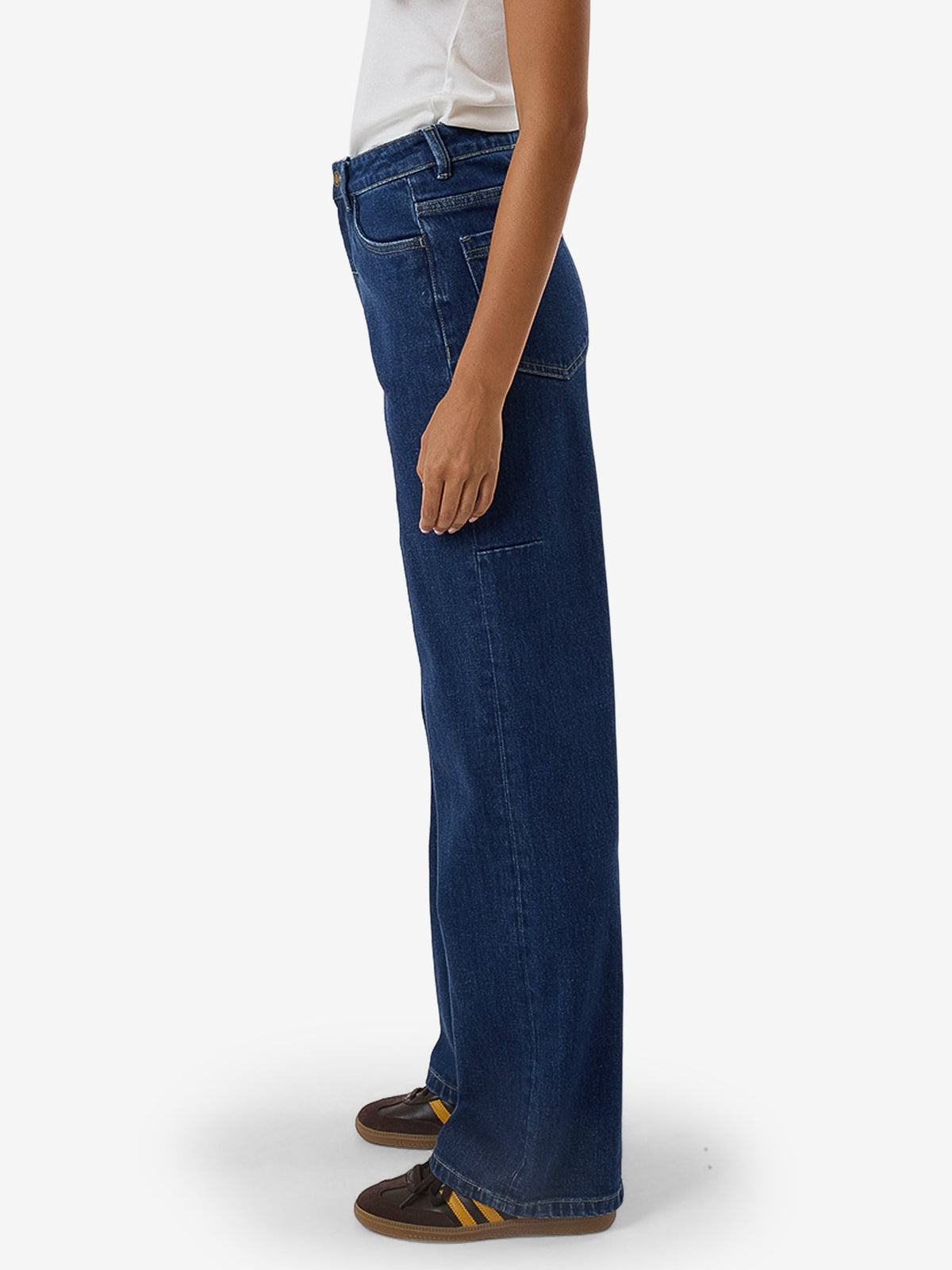 thrills cherry union blue. Cut with a slim, relaxed fit, the Cherry Stretch Jean in Union Blue is your new favourite jeans for everyday wear. Made with 100% Organic Cotton and design in Byron Bay, Australia.