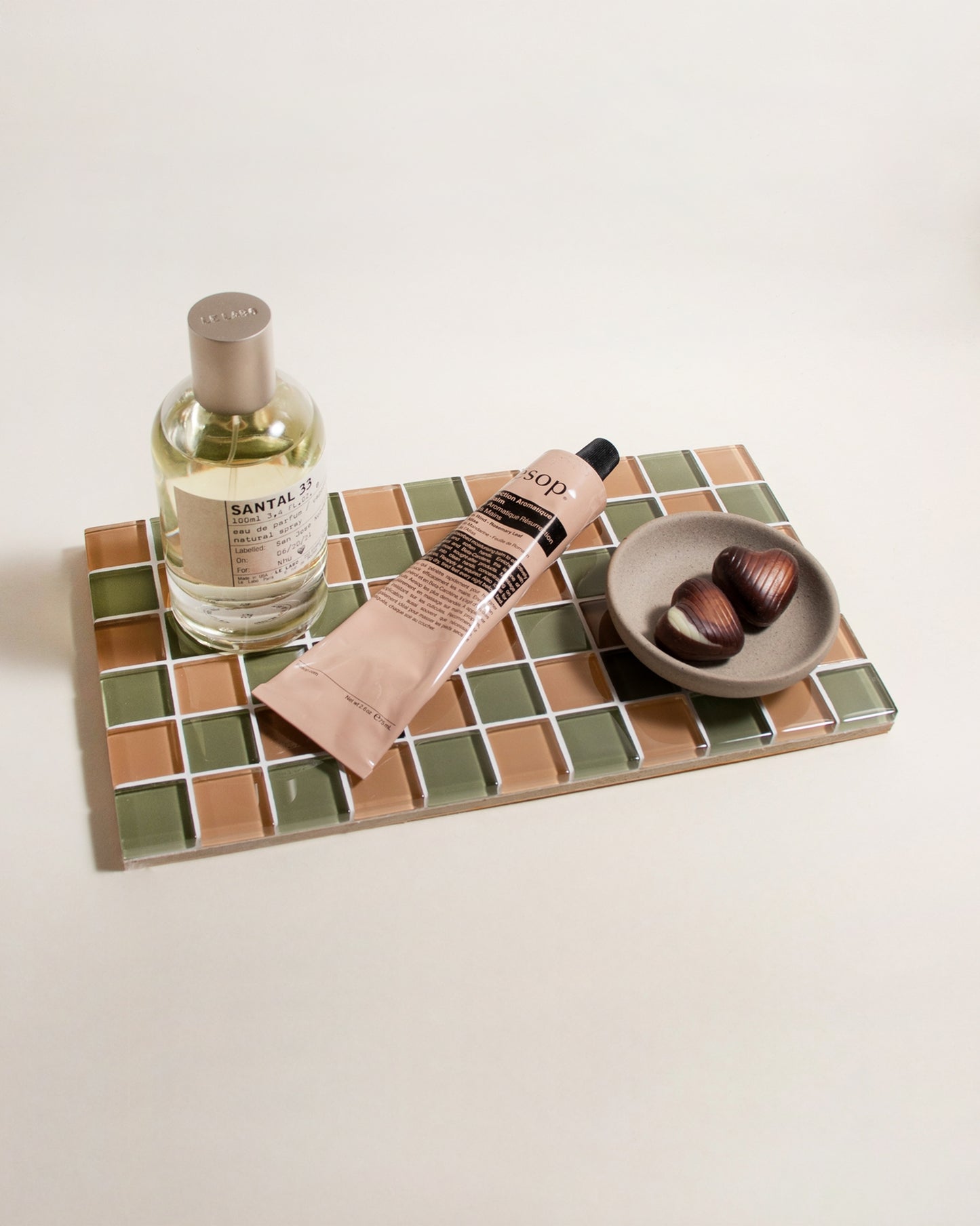 Handcrafted decorative tray made with high quality glass tiles. They don't just have to be for decoration, use them for whatever your heart desires honestly; jewelry catchall, food display... They're just dreamy little pops of color for your space!