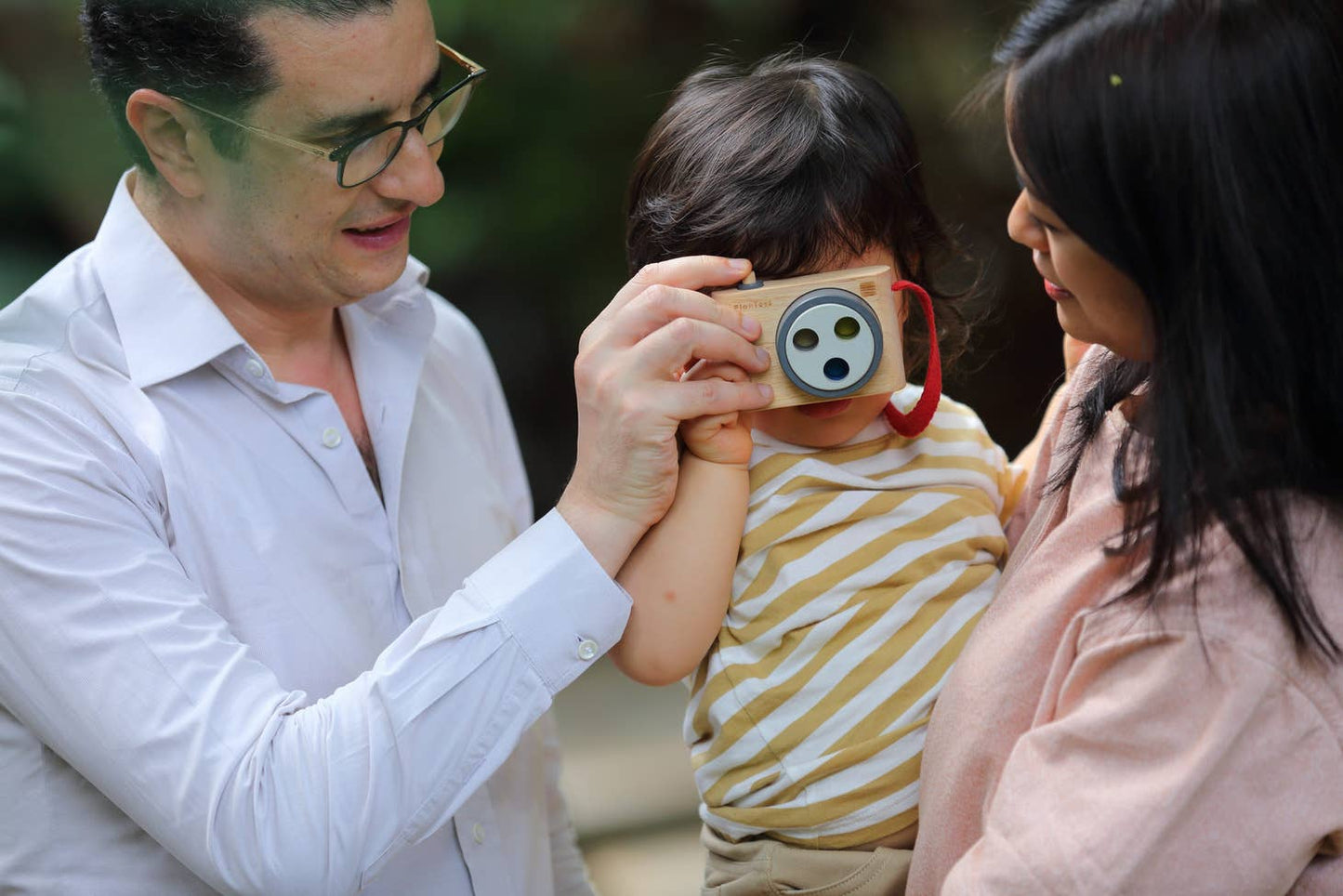 Sustainable wooden toy camera by Plan Toys