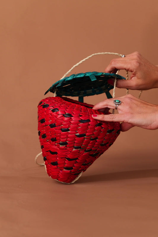 La Fresa Woven Purse