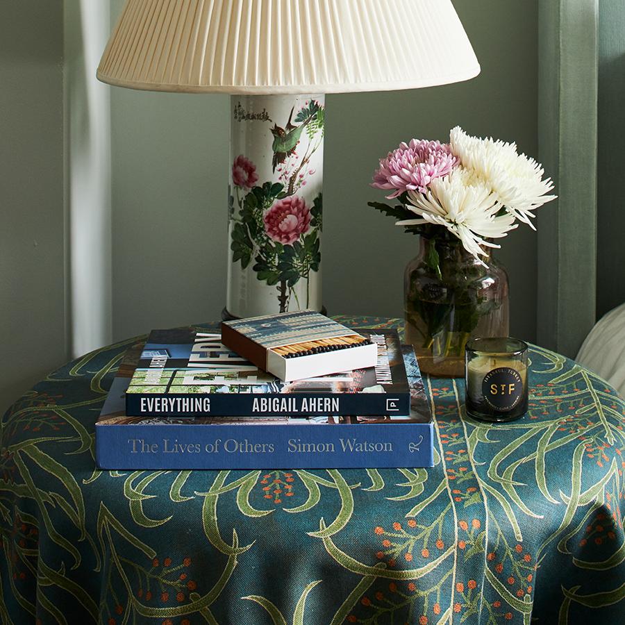 Welcome to the more is more world of decorating, or as it's more commonly know in the business, Maximalism. A style that embraces beautiful color palettes, luxurious textiles, patterns and embellishment. Learn how to break the 'rules' of interior design, play with different periods in a single room and have fun.