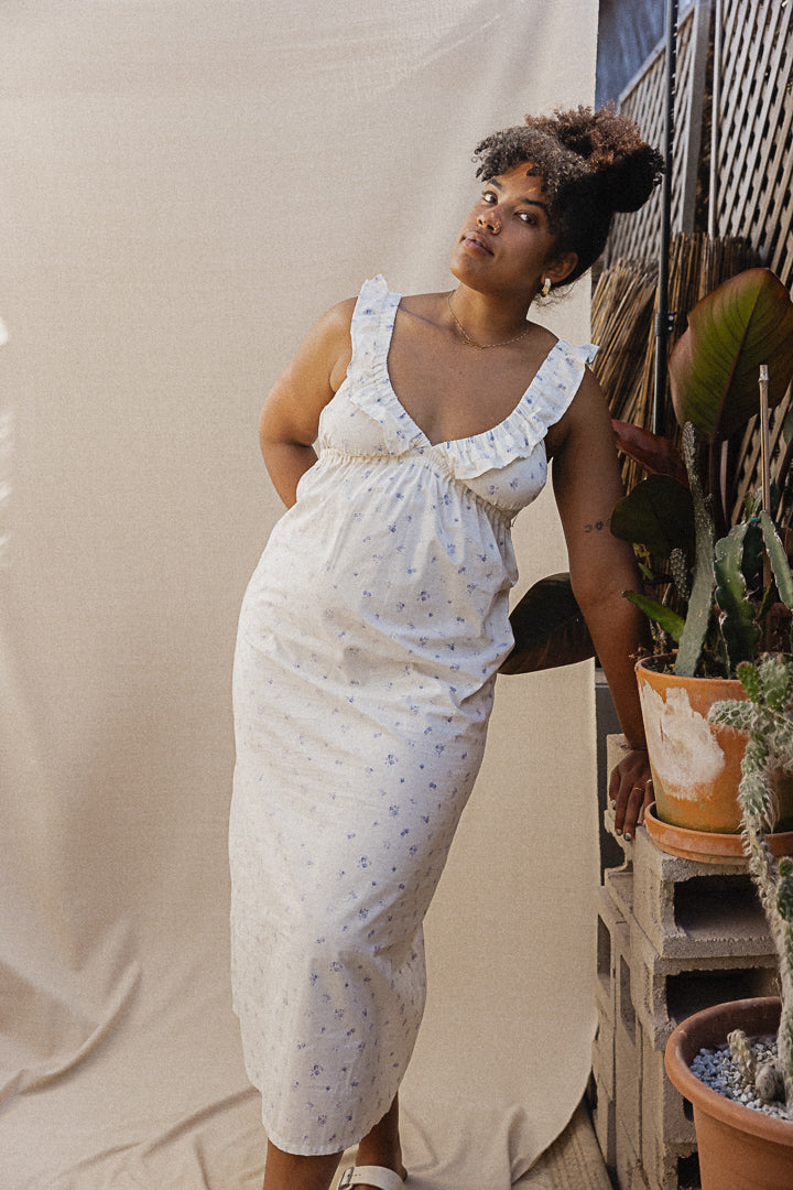 Stunning & feminine front & back, Milos is Harly Jae's take on the prettiest vintage dress you ever did see. Handmade with 100% stone washed linen in Vancouver, BC.