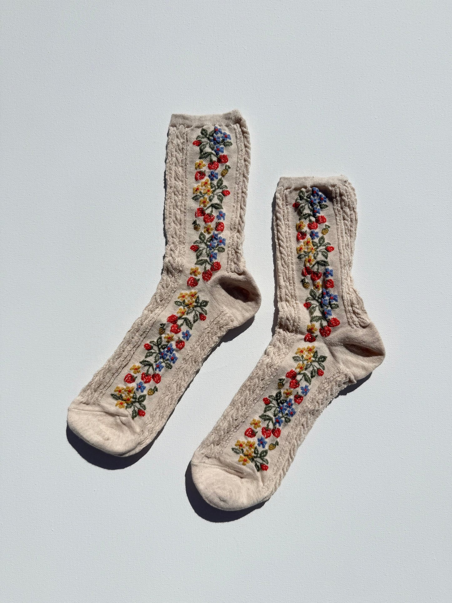 billy bamboo wild strawberry socks