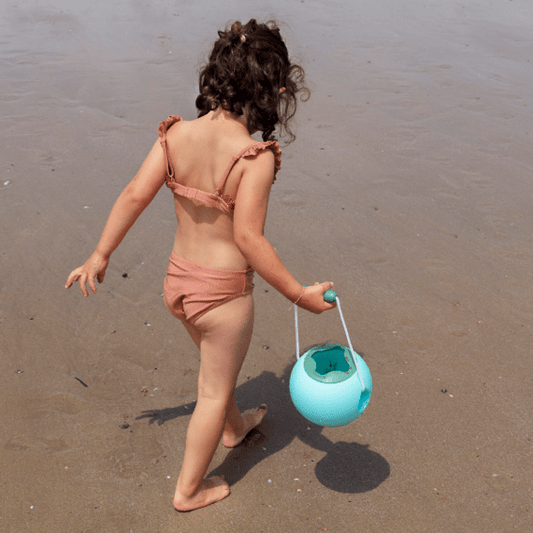 No Spill Beach Bucket