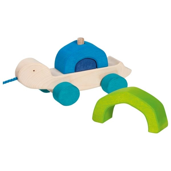 This little turtle combines the classic pull-along animal with the function of a stacking tower. Its shell consists of three individual building blocks that can be used in many ways.