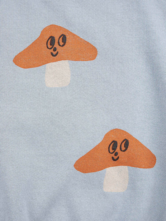 95% organic cotton 5% elastane light blue sweatshirt with playful mushroom print. Designed with long sleeves & dropped shoulder. It has a loose fit.  Made ethically and sustainably in Portugal for Bobo Choses. mr mushroom sweatshirt