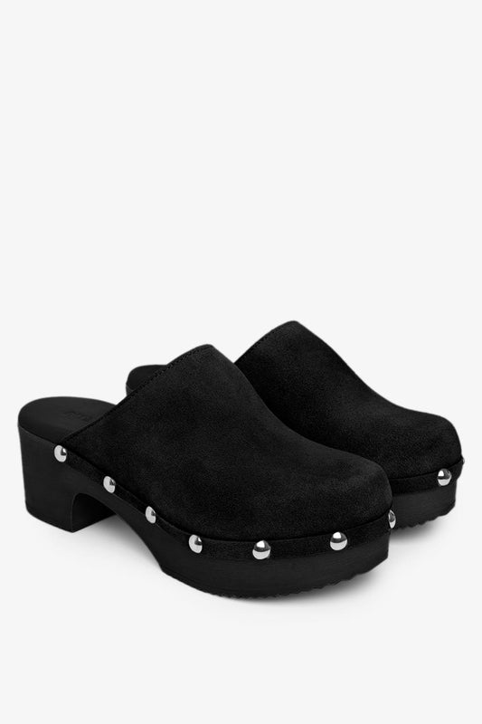 rita row phobos clog / Leather clog made of top quality leather and with a padded insole. Lightweight imitation wood sole and leather-lined insole. Ethically made in Spain