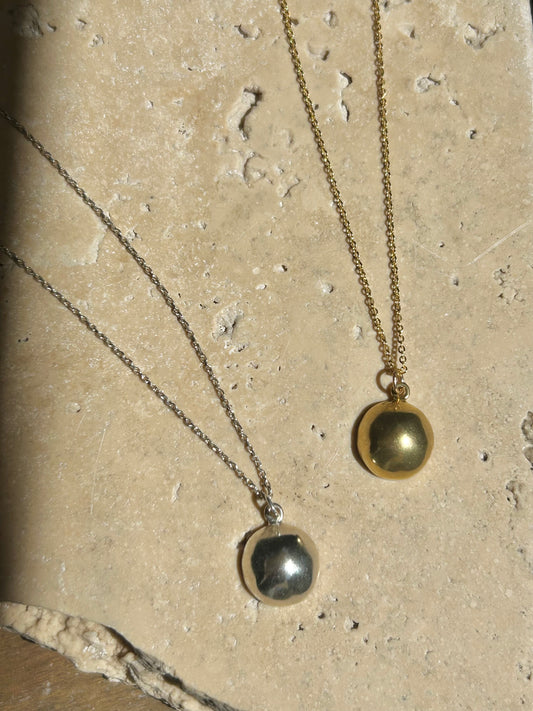 Lune Pendant Necklace