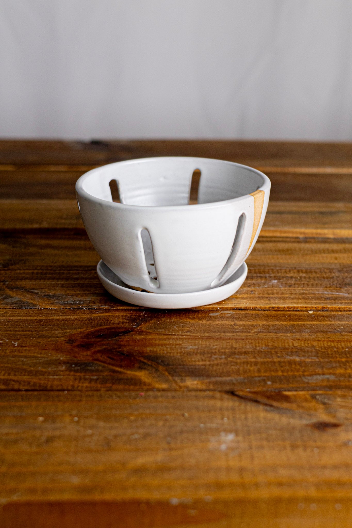 Ceramic Berry Bowl with Saucer