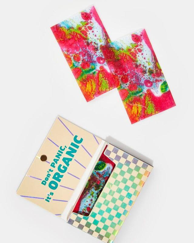 Spice up your smoking ritual with playful patterns - without compromising your health. Includes 12 printed rolling papers and 12 tips. Made with organic vegetable based ink organic rice paper.