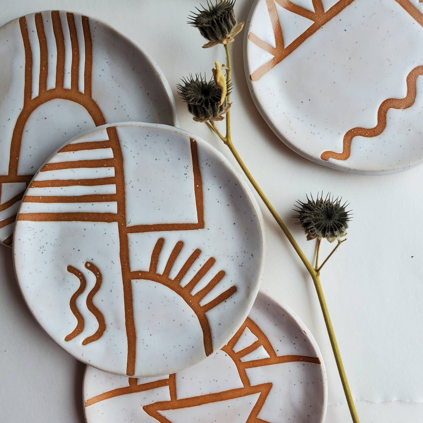 Enjoy your breakfast and snacks on these unique little dishes.  Also suitable for your last clove of garlic, a tealight, your precious jewels, or that late night brownie.