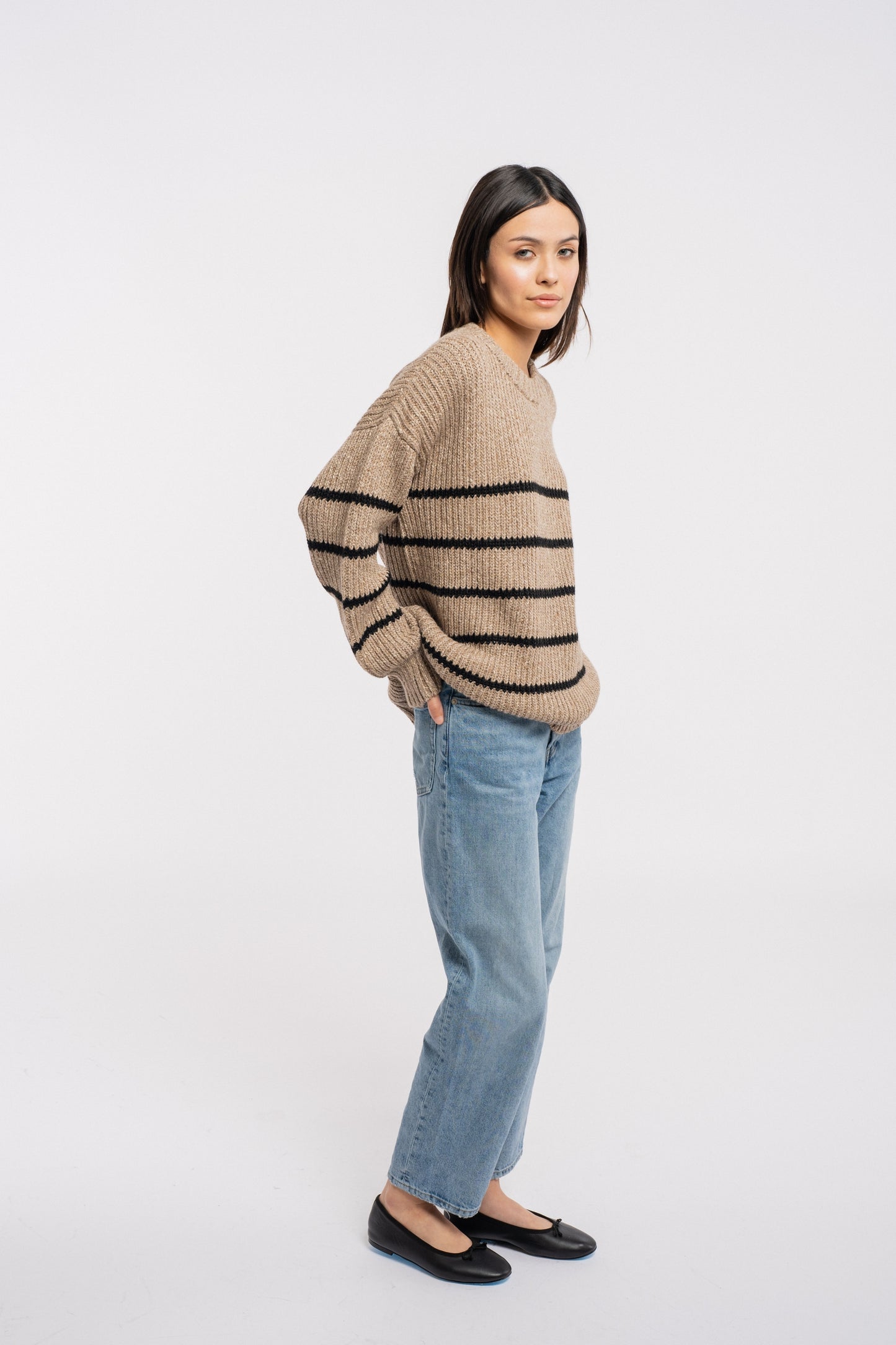 The Field Sweater’s timeless crewneck paired with its just-right length is guaranteed to remain a prime piece in your wardrobe to endure the colder seasons or to toss over your shoulders while traveling. Handmade in Peru. 