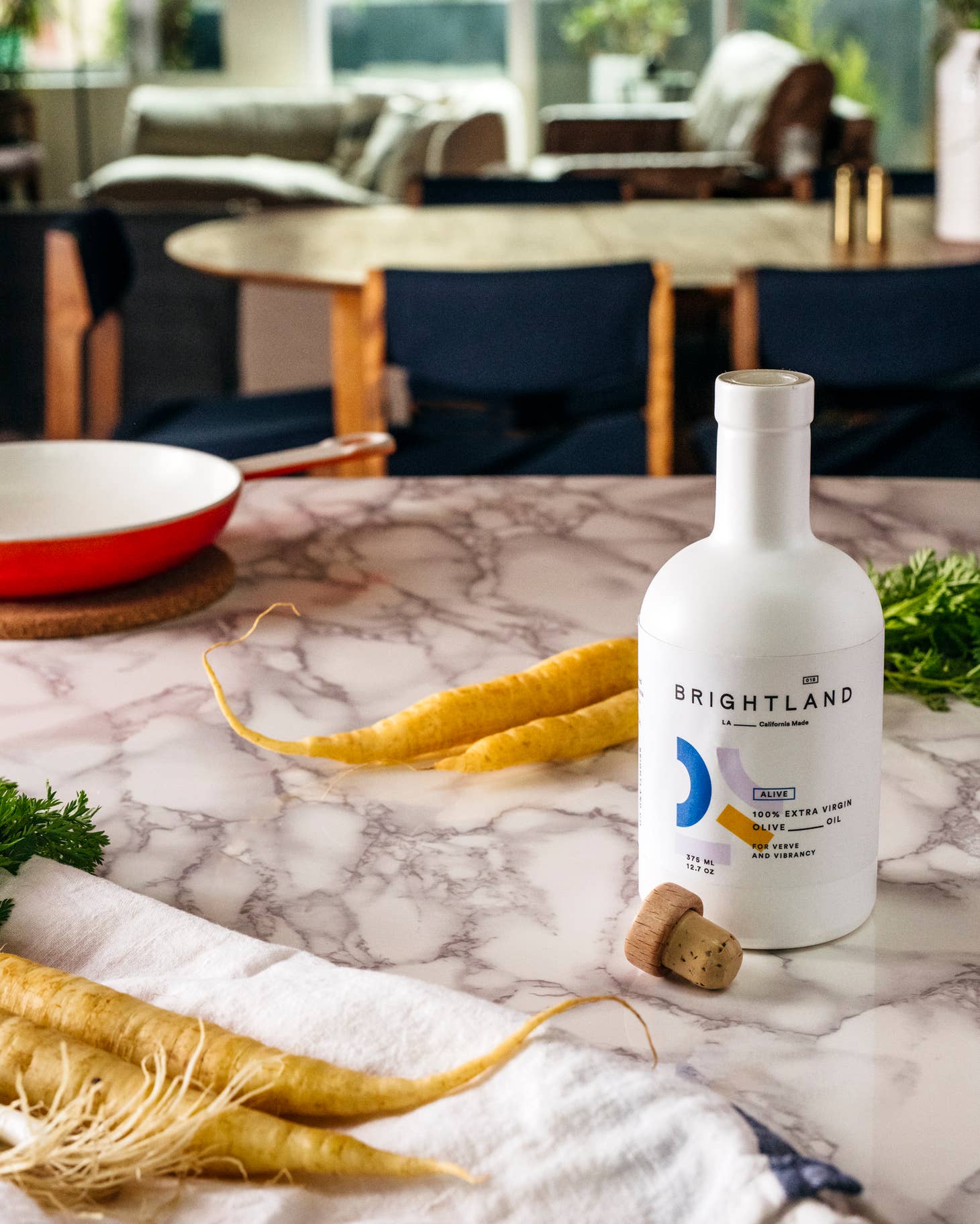 Alive is Brightland's smooth and grassy cold-pressed extra virgin olive oil ideal for salads, hummus, baked goods, fresh greens, and bread. Made with early-harvest arbequina, arbosana, and koroneiki olives grown on small family farms in California’s central valley. 