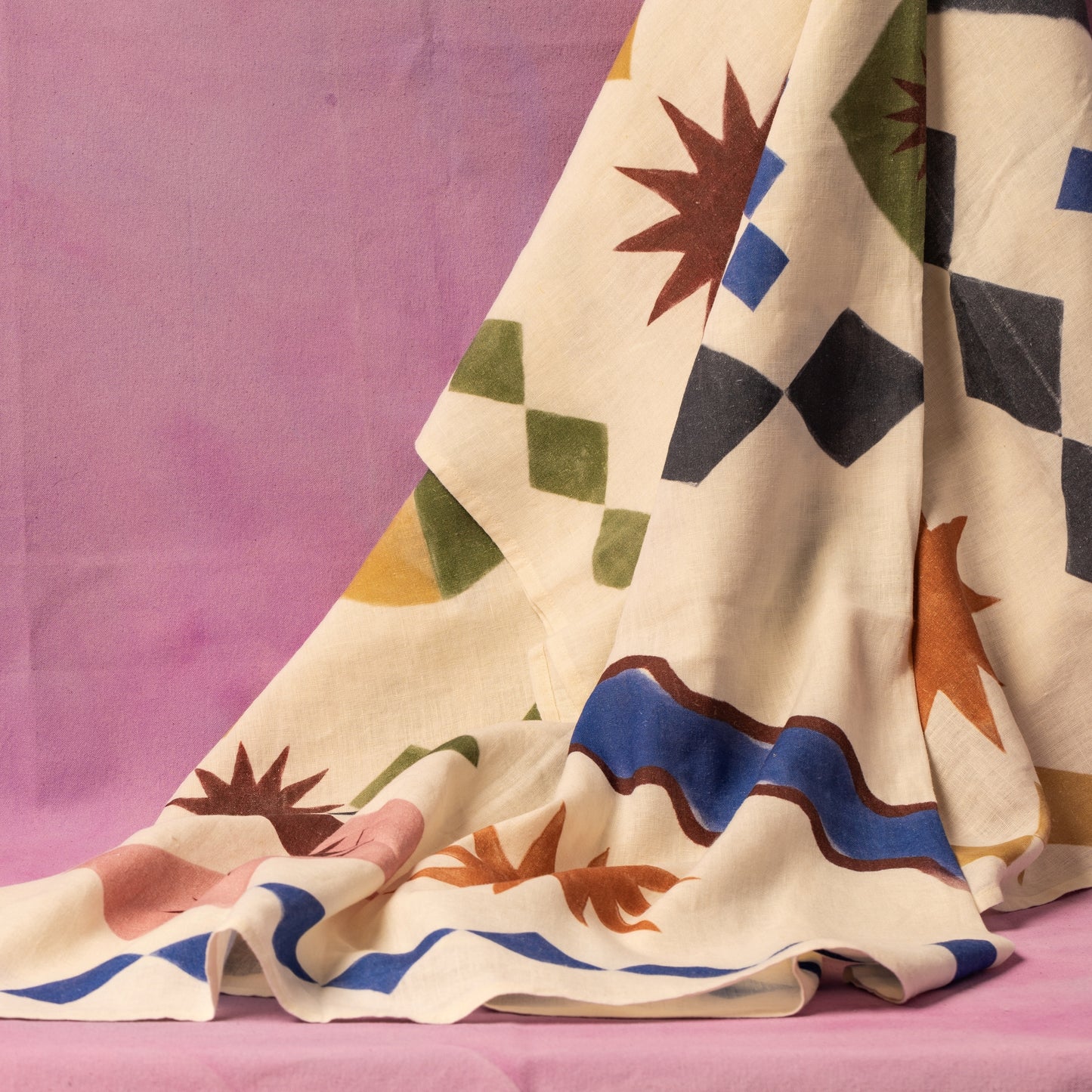 MÆGEN Good Tablecloth