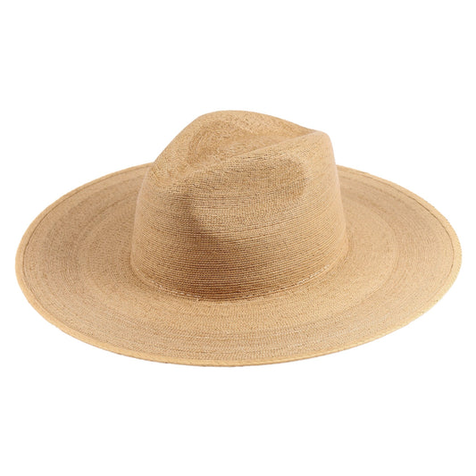 The San Miguel is the same classic crown shape as the Baja Norte and is made with the same high quality palm material but the woven ribbons are sewn together in a much more fine manner. 100% palm.