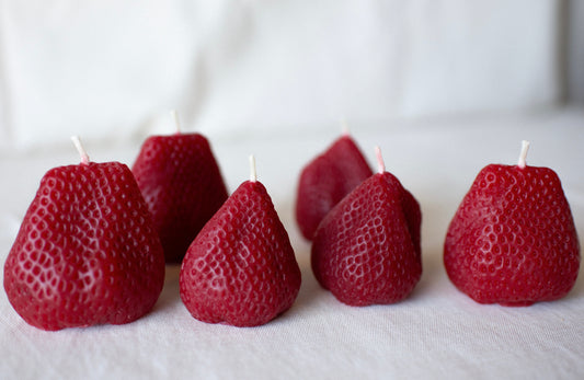 Beeswax Strawberry Candle Set