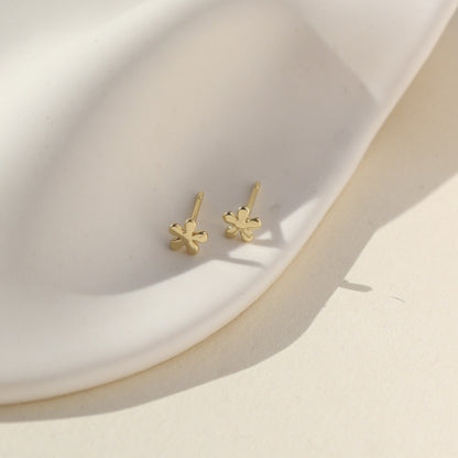 Daisy Studs