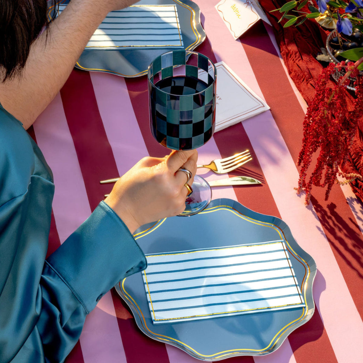 Checkered Wine Glass Set