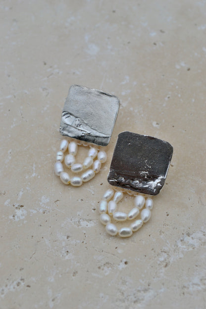 Corella Pearl Earrings