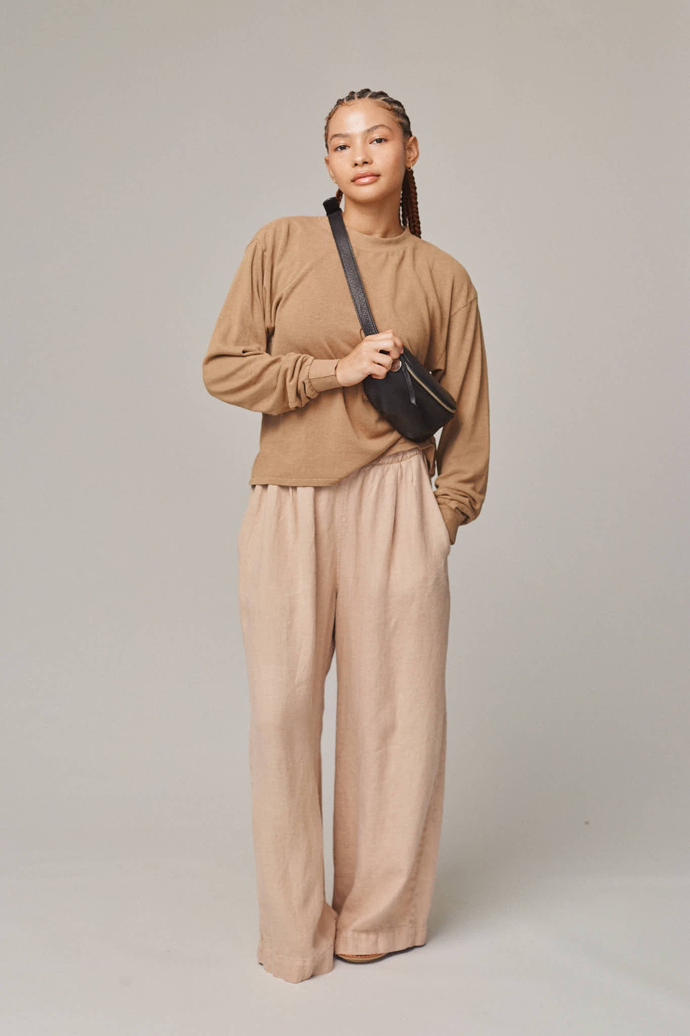 Camrbia pant. Effortlessly stylish with a flattering wide leg and mid-rise fit. The carefully woven 100% hemp results in a linen feel and elegant drape. A wardrobe staple, this versatile pant looks chic paired with everything from swimsuits to blazers. Sustainably made in Los Angeles.