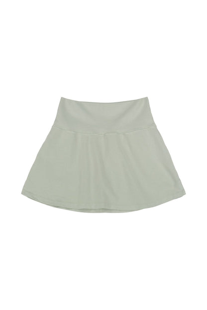A flattering high waisted sport skirt made from breathable hemp jersey. Slightly stretchy for maximum comfort and a wide range of movement with a swingy and flattering fit.  Hemp and cotton blend by Jungmaven.