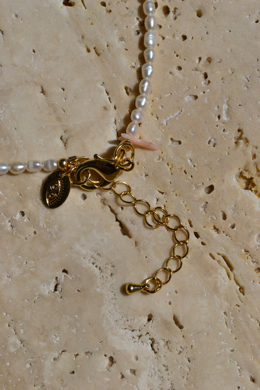 Classique Pearls Necklace