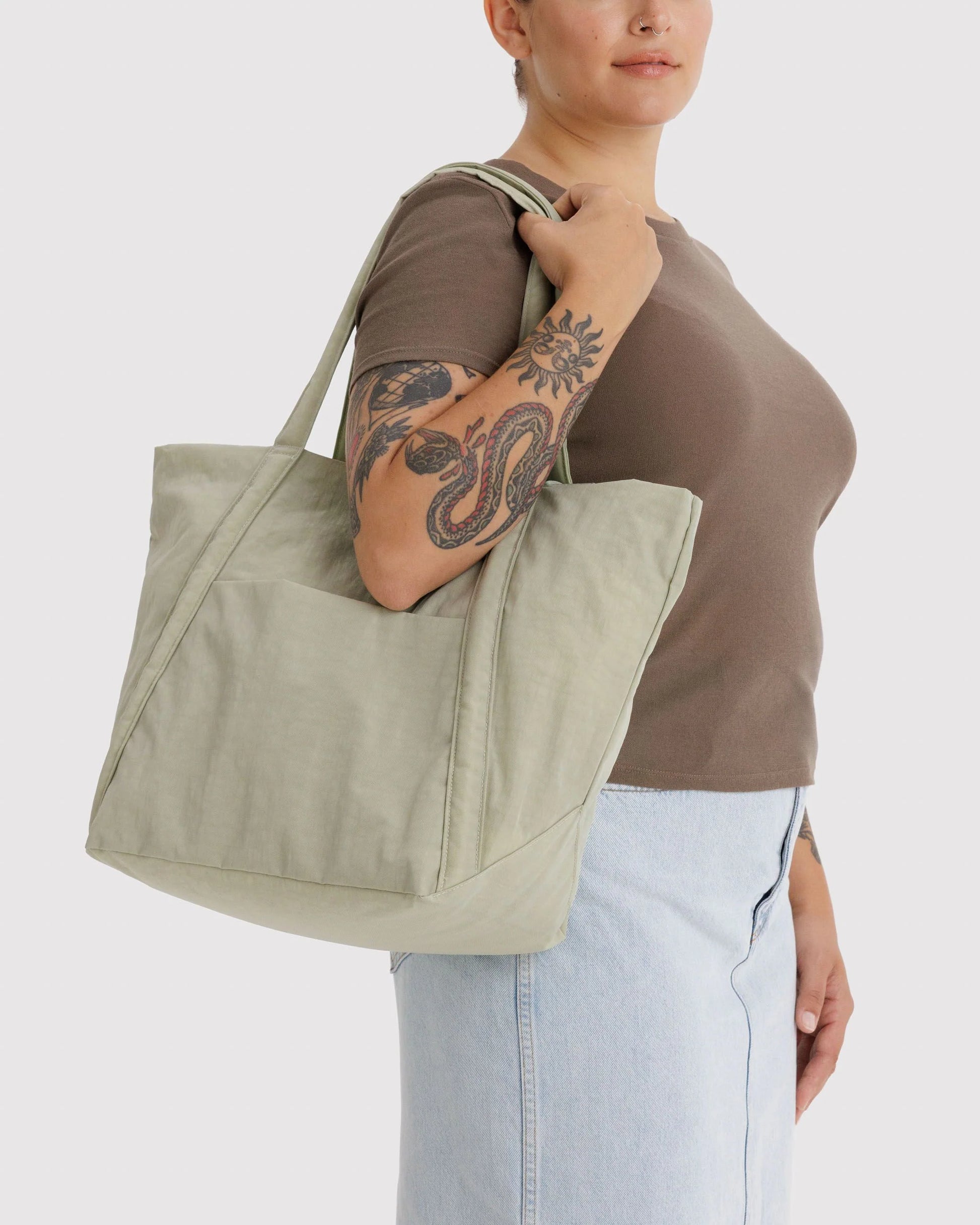 Cloud bag travel tote Baggu