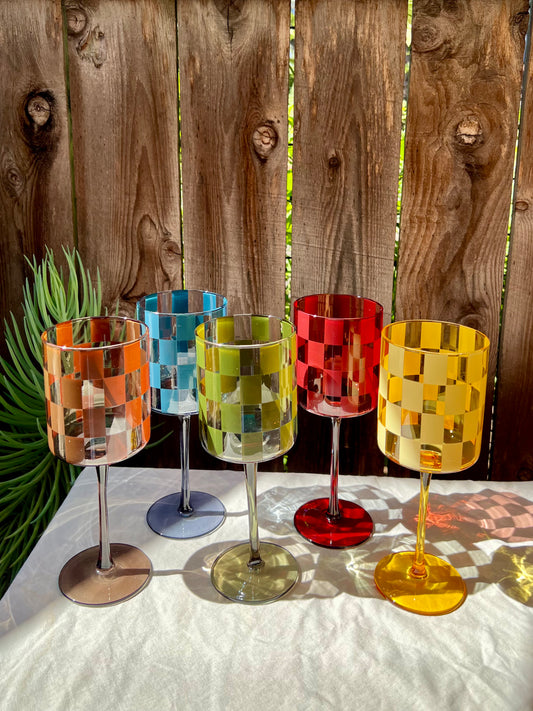 Checkered Wine Glass Set