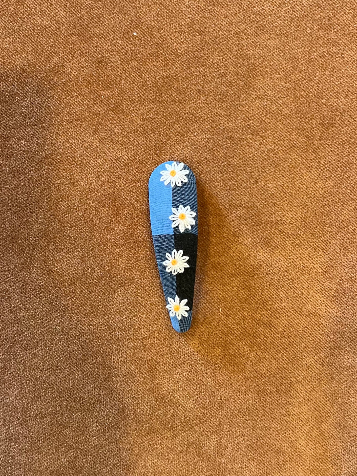 Teardrop Embroidered Hair Barrettes