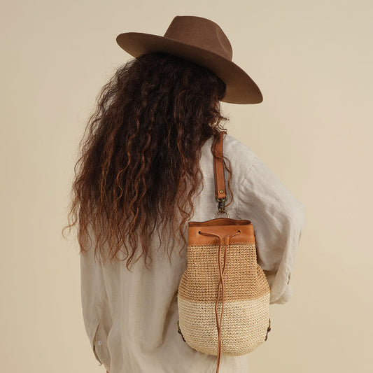 Ideal for any adventure and perfect for days spent on a plane or the beach, The Transito Backpack is a catch-all that’s up for everything you are. Handmade by skilled artisans and woven from an all-natural, plant-dyed cactus fiber and high-quality, vegetable-tanned leather.