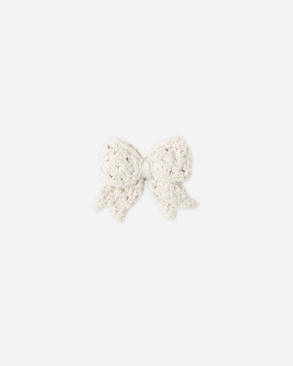 quincy mae crochet hair bow
