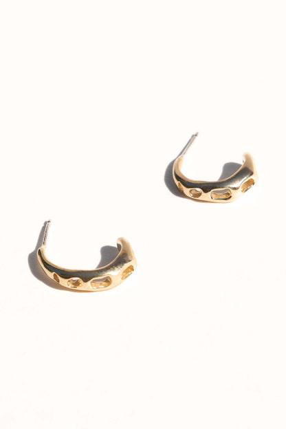 Conchita Hoops