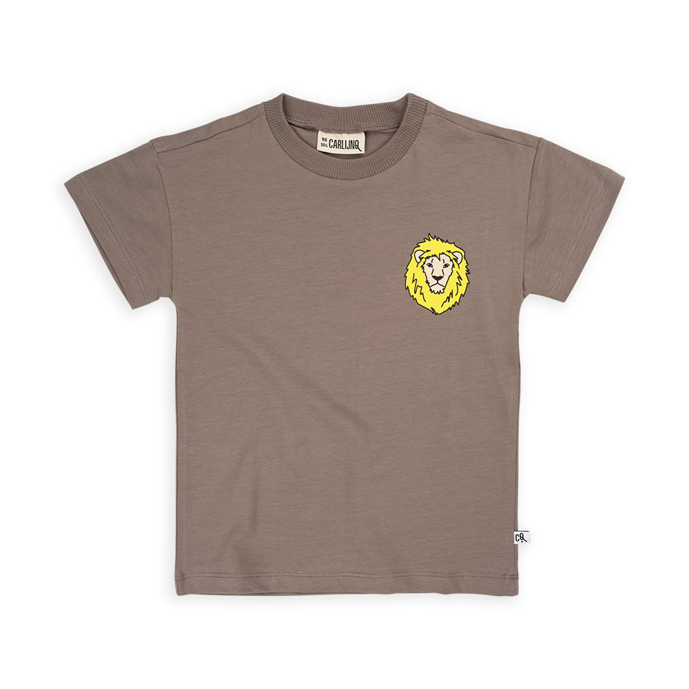 Brown crewneck tee with yellow lion accent on the front.   Ethically produced, colorful and fun with an eye towards comfort, style and joy. Modern and sustainable kids clothing by CarlijnQ of the Netherlands.