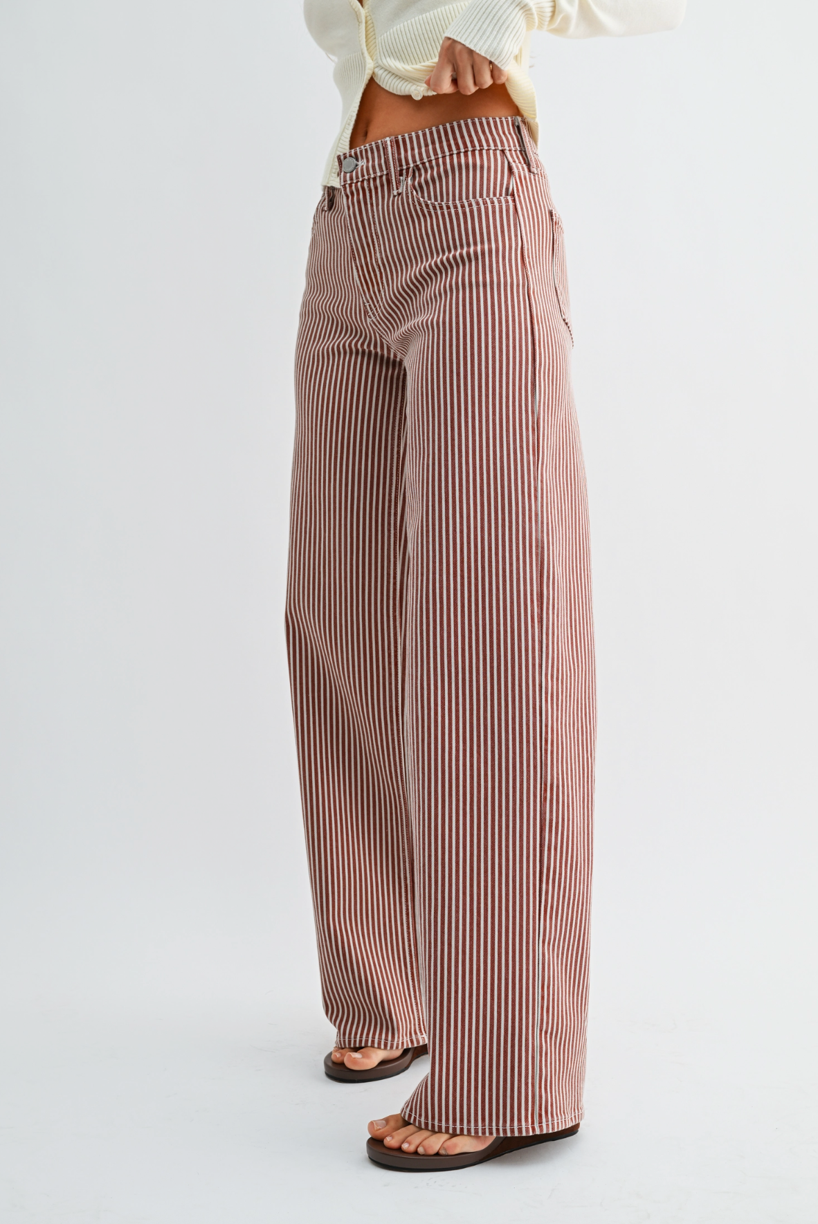 Relaxed Wide Leg Jean