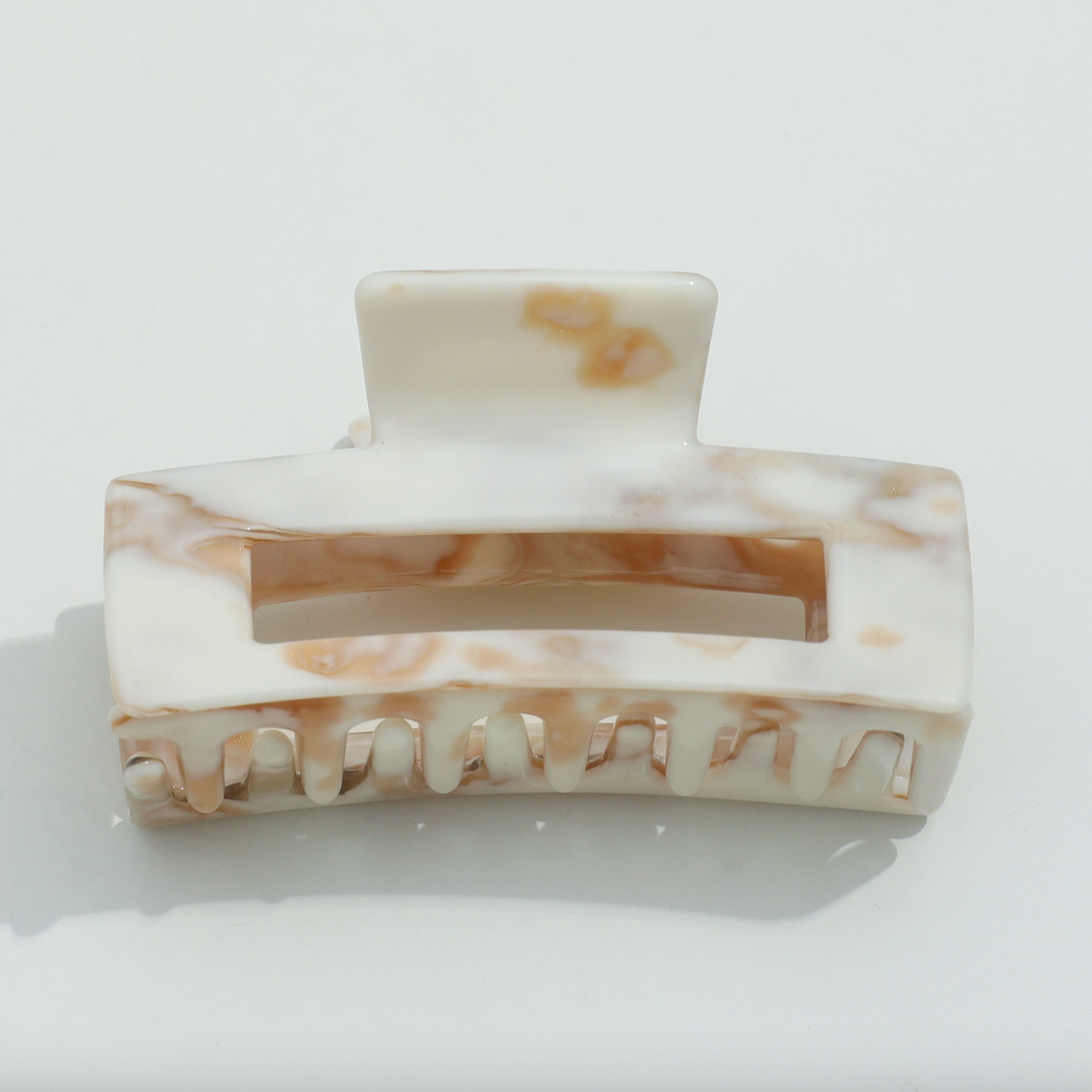 Small Calacatta Gold Claw Clip
