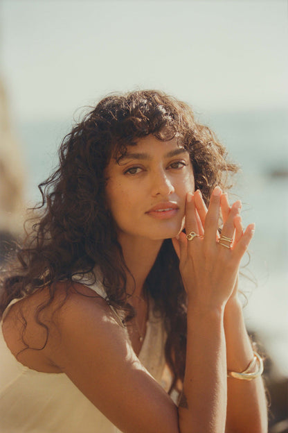 Moneh Brisel Columella Ring in brass