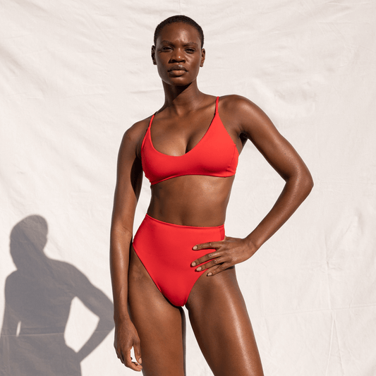 Get Superwoman feels in this leg-lengthening, tummy-compressing, super bad-ass swim bottom. A high waisted swimsuit bottom with a high cut leg and minimal bum coverage. One of Left on Friday's best selling bottoms, for good reason, with its insanely soft, smoothing coverage fabric.