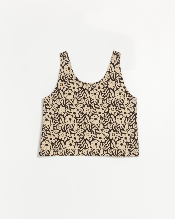 This block printed tank is a classic shape with an easy fit - featuring block printed patterns on a cotton silk blend.

Artisan hand block-printed pattern, crafted with conscious, low-impact dyes and a special iron discharge print process. Po-em