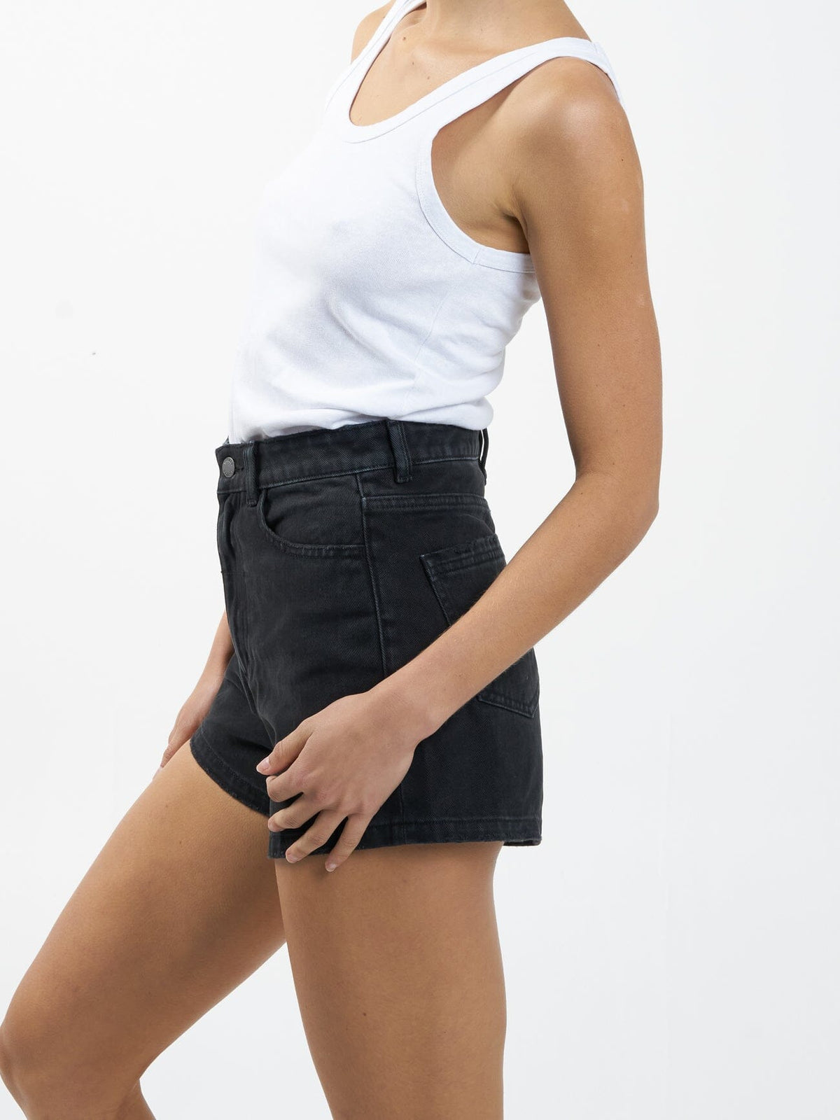 These are the go to denim shorts that will end your quest for the perfect pair. Not too long, not too short and a super flattering fit, these shorts are literally just right. Relaxed and comfy, you will thank yourself later. We promise. 100% Organic Cotton.