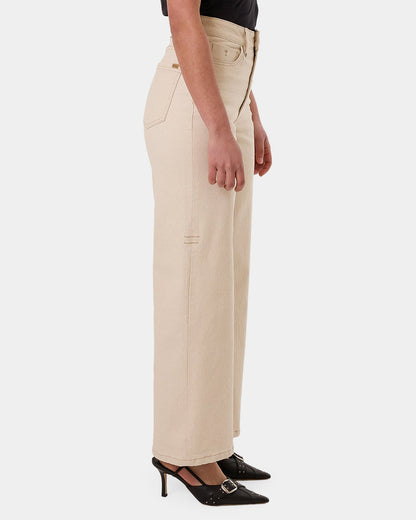 Holly Jean in Ecru