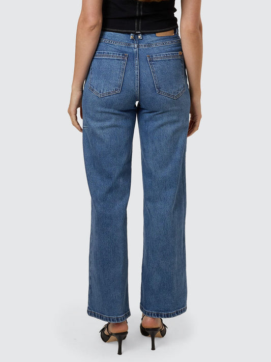 Holly Jean in Stoned Blues